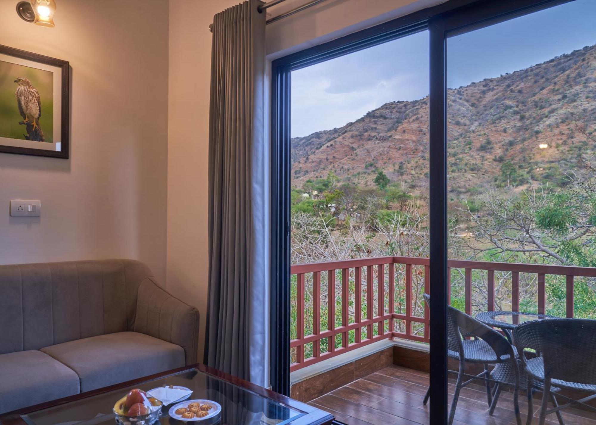 The Hunting Lodge Resort Udaipur - Villas & Pool Dabok Exterior foto